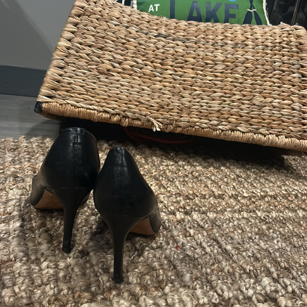 Via Spiga Black Pumps Size 37.5 - Picture 6 of 7